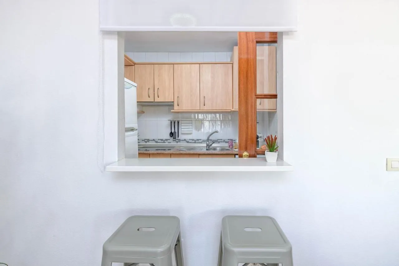 Wintowinrentals - La Estancia Free Parking Malaga Apartment