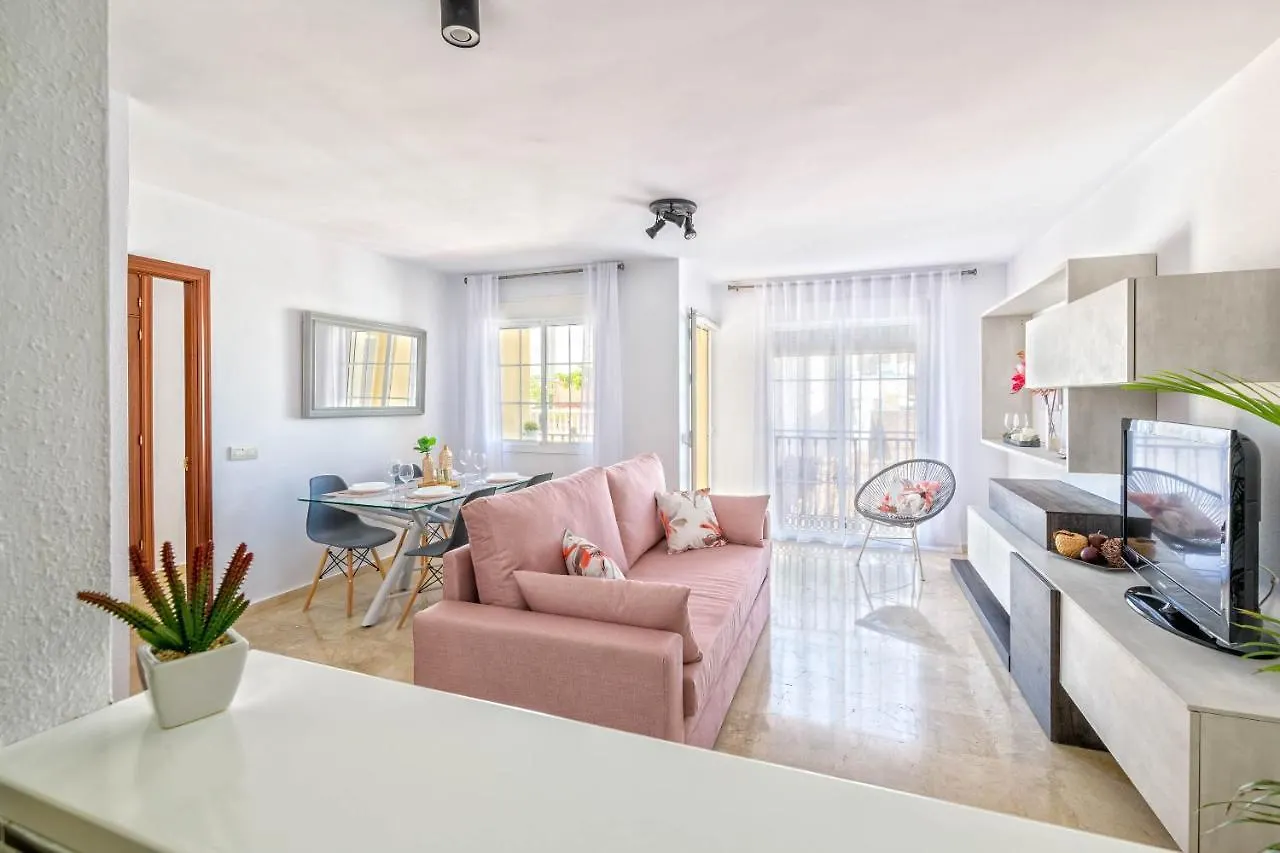 Wintowinrentals - La Estancia Free Parking Malaga Apartment